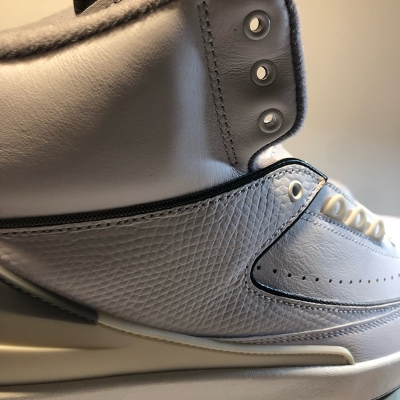 Air Jordan 2 Retro White cement Grey Sail Black Men’s Size 9.5 Women’s 11 New - Picture 7 of 15